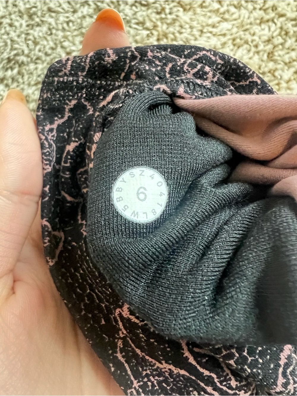 Lululemon Align Pant *Full Length 28"
Lacescape Spanish Rose Black Sz 6 - Picture 10 of 10